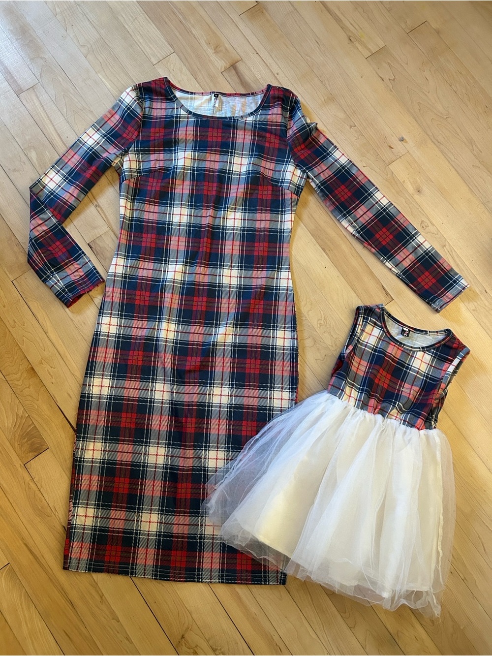 Girls Red Plaid Tulle Dress ONLY- BUNDLE W. Womens dress.